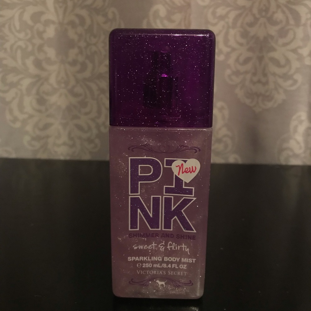 Sweet and Flirty sparkling body mist - Pink VS